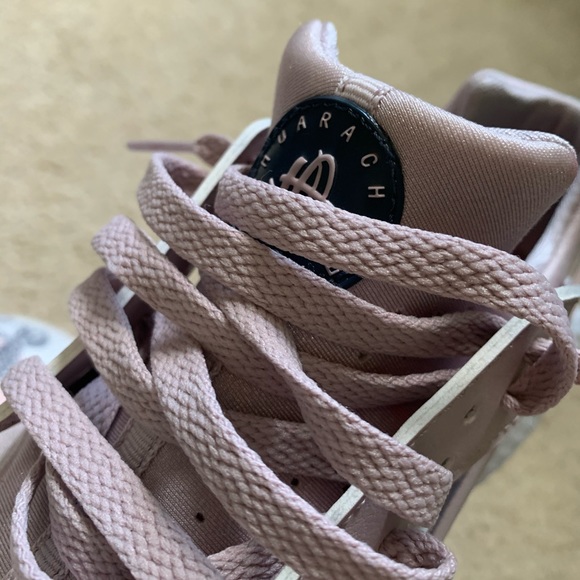 Nike Shoes - Nike Huarache Pink